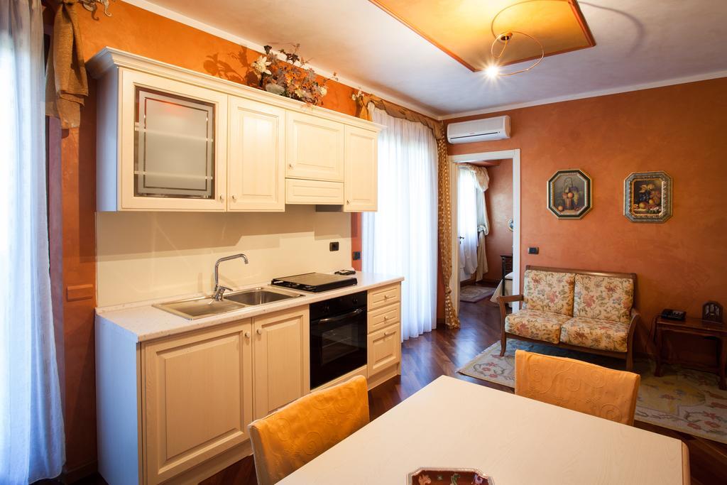 Residence Criro Marina Palmense Szoba fotó